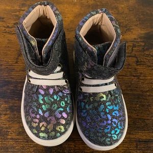 Monkey Feet Shoes- never worn